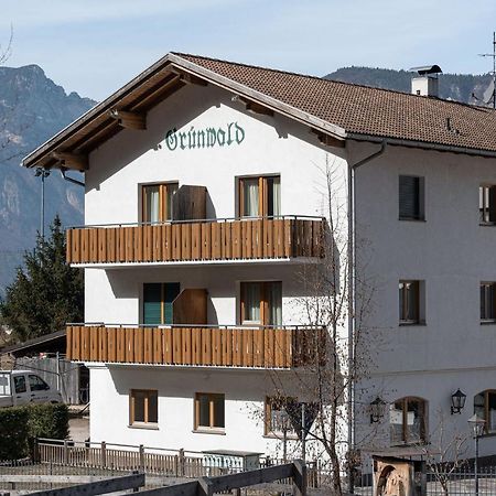 Hotel Gruenwald Salurn Exterior foto